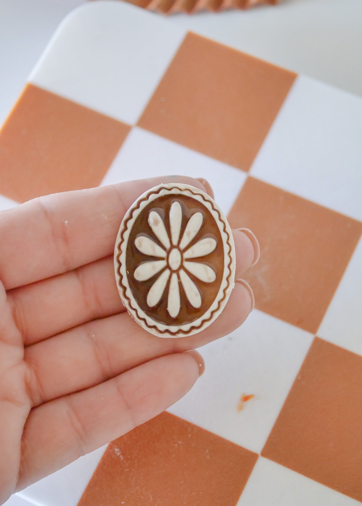 Scalloped Oval Daisy Cutter | Hello Cutters