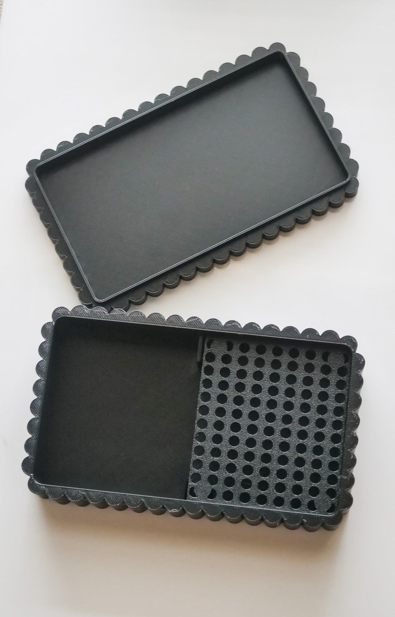 Fluted Cornstarch Dusting Storage Tray image 3