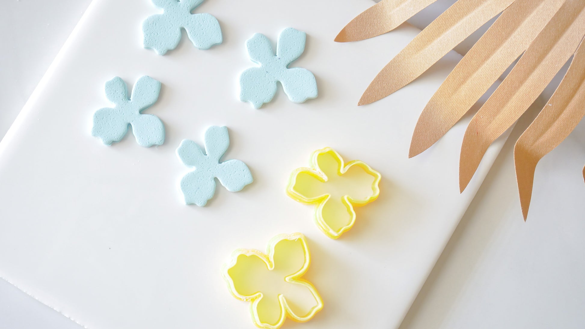 Organic Flower Shapes image 4