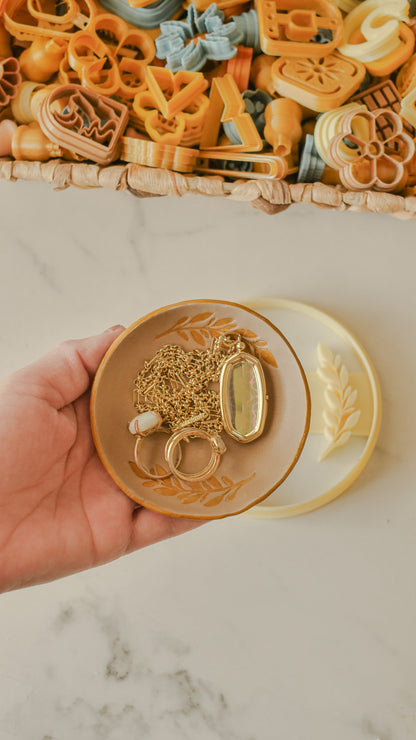 Wreath Trinket Dish Polymer Clay Cutter image 0