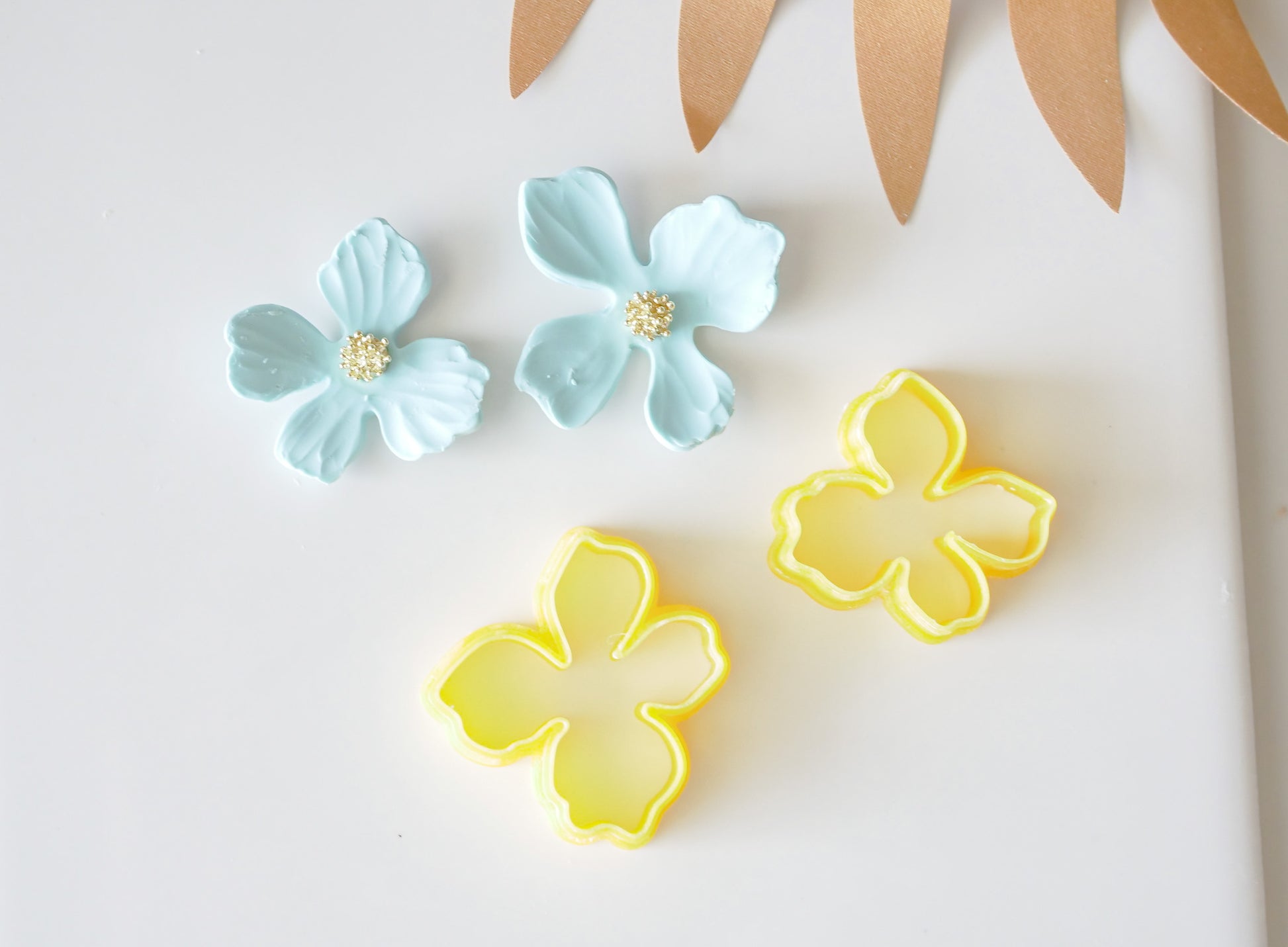 Organic Flower Shapes image 2
